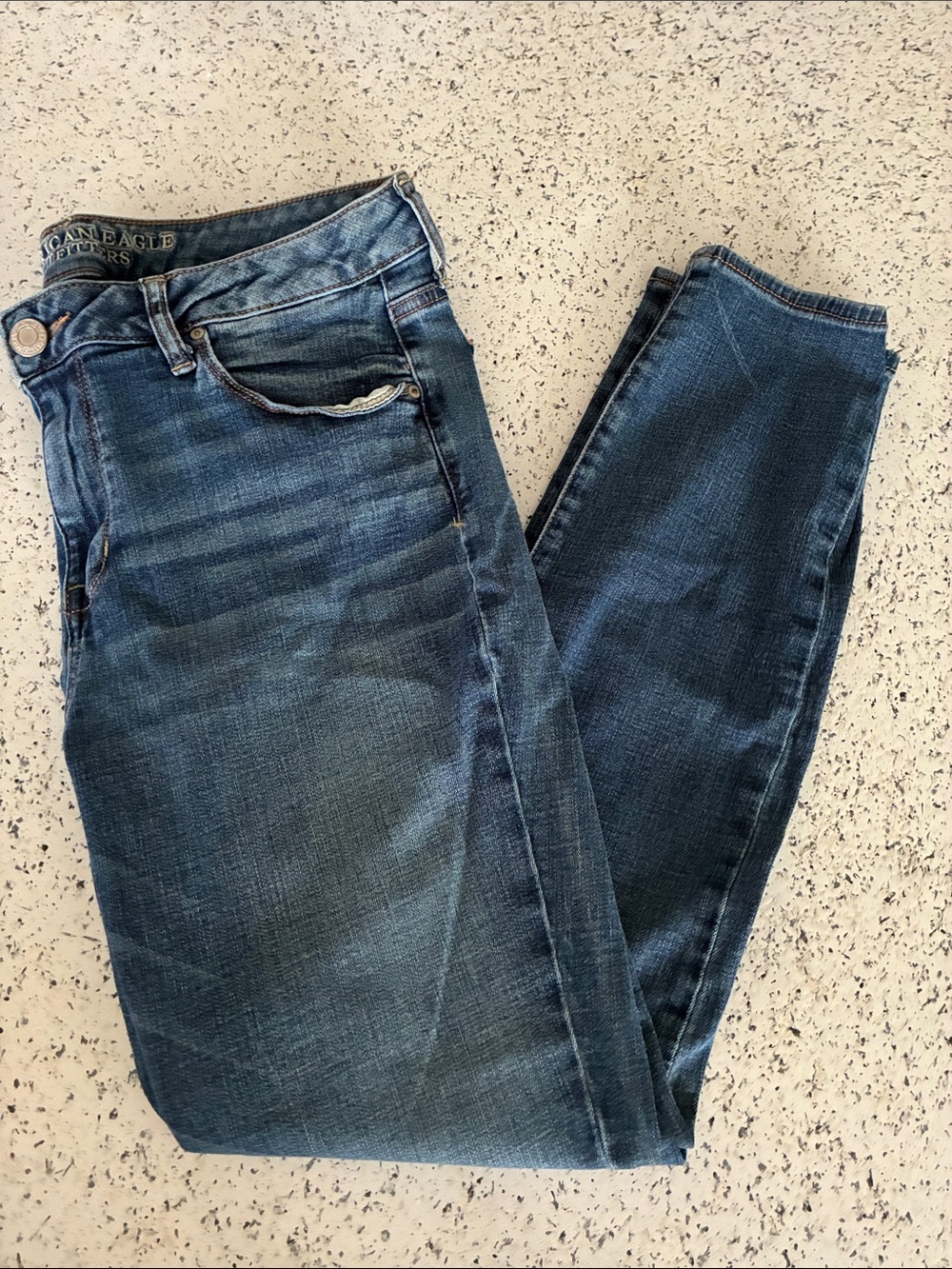 American Eagle Outfitters medium blue denim jeans